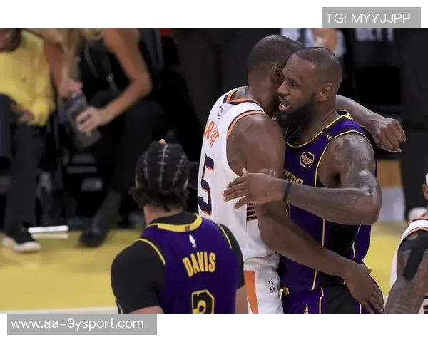 小迈克尔波特状态火热三节狂砍28分6篮板三分球命中率高达80 小迈克尔波特状态火热三节狂砍28分6篮板三分球命中率高达80