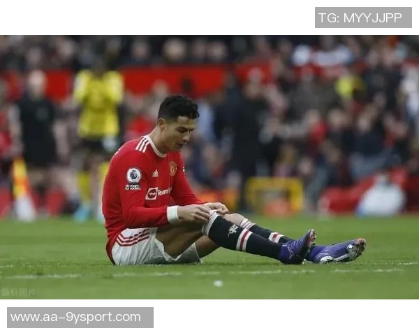 特纳半场表现低迷仅得5分3板1助2帽引发球迷热议