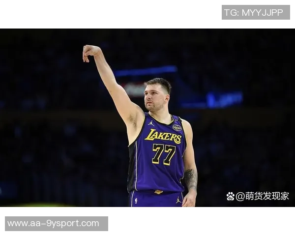 东契奇单场得分超三巨头合计表现引发媒体热议