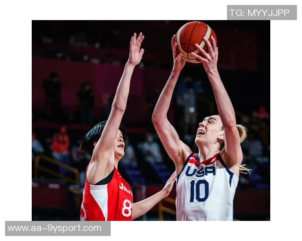 管子煜突破防守连过两人上篮被文班帽封盖精彩瞬间回顾