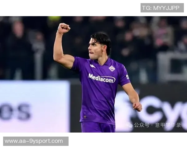 罗马总监莫雷托在米兰与拉斯帕多里经纪人洽谈转会事宜